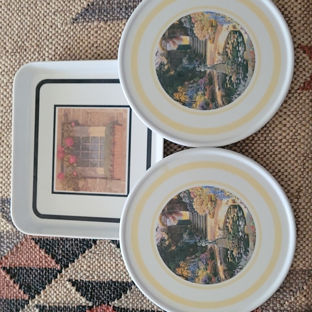 Melamine tidbit, trivet bundle